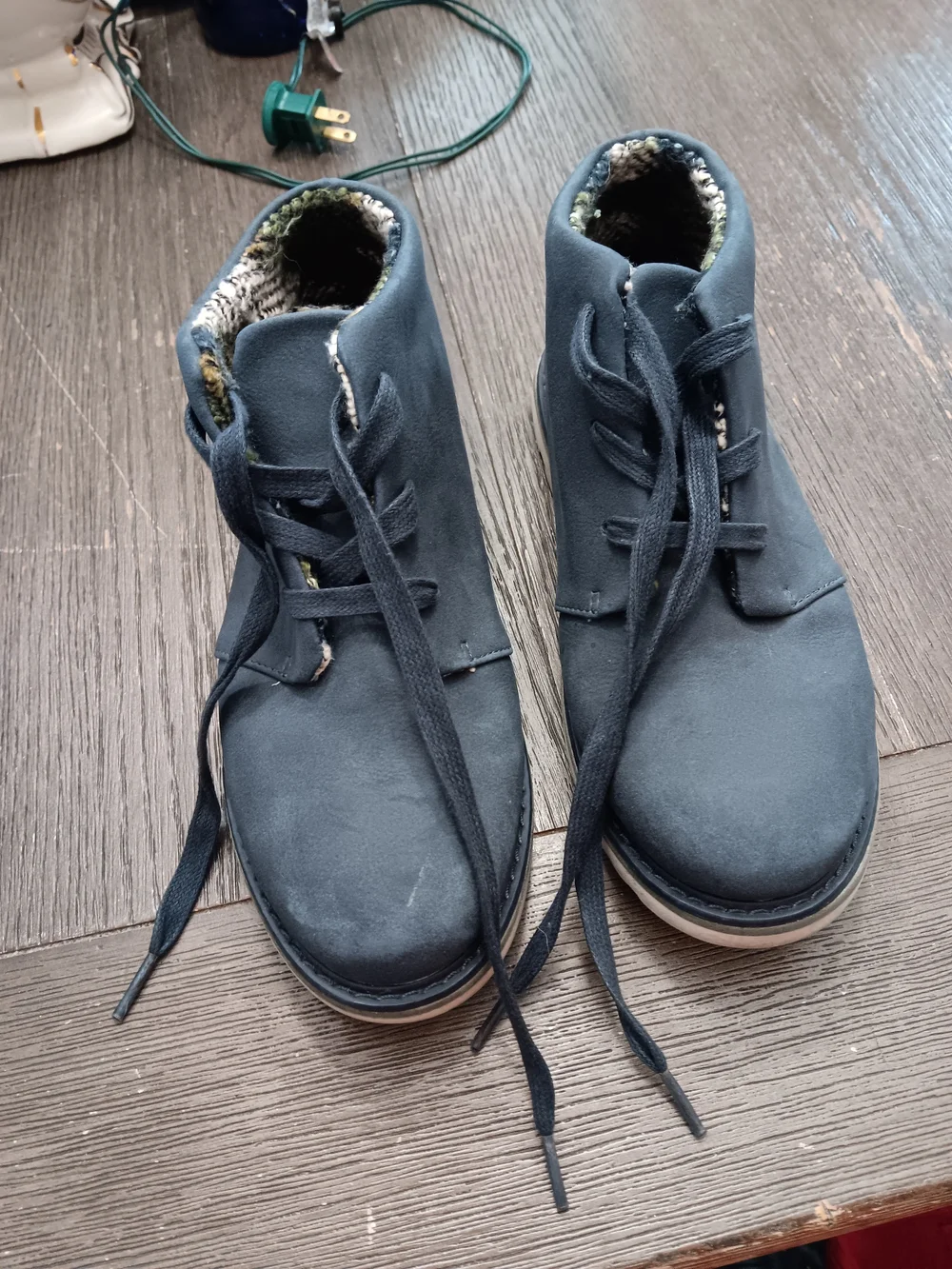 Boys Size 4, Casual Navy Lace-Up Chukka Boots